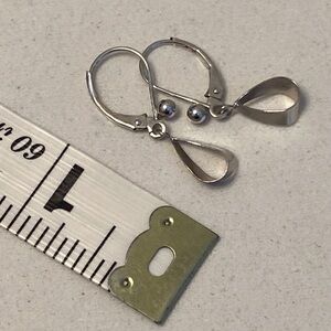 Pretty 14k White Gold Leverback Drop Earrings